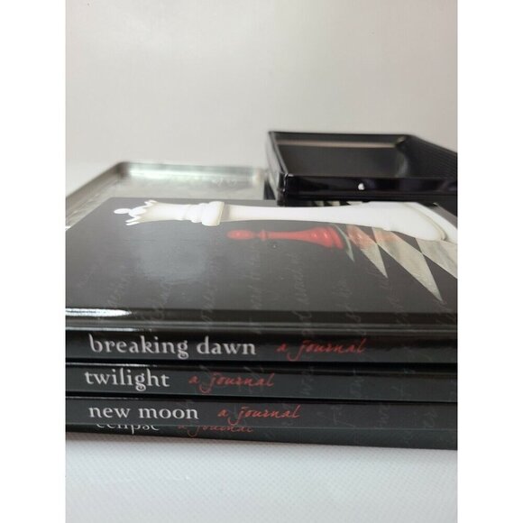 The Twilight Saga Journal Set With Keepsake Tin Box Four Journals Collectible - Picture 6 of 7